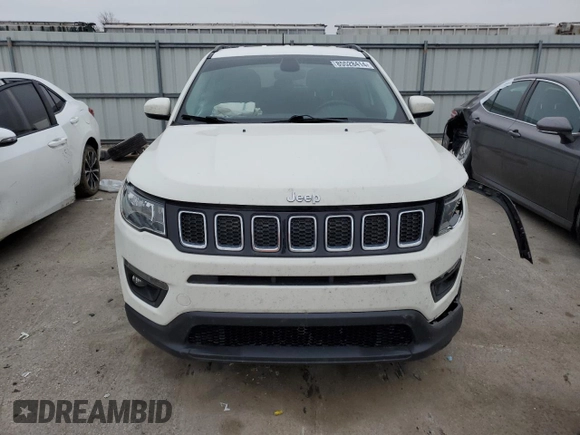 2018 Jeep Compass Latitude z VIN 3C4NJDBBXJT185462, wystawiony jako Copart lot #85528414 z przebiegiem 134 989 mil mil oraz Szkody całkowita. Historia ofert i sprzedaży dostępna na DreamBid. Obrazek 5.