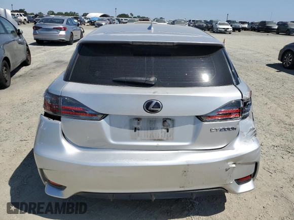 2014 Lexus CT 200h z VIN JTHKD5BH0E2194200, wystawiony jako Copart lot #58271635 z przebiegiem 178 791 mil mil oraz Szkody całkowita. Historia ofert i sprzedaży dostępna na DreamBid. Obrazek 6.