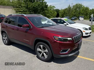 2019 Jeep Cherokee Limited z VIN 1C4PJMDX5KD126098, wystawiony jako Copart lot #58540935 z przebiegiem 92 652 mil mil oraz Czysty tytuł • Clean title. Historia ofert i sprzedaży dostępna na DreamBid. Obrazek 1.