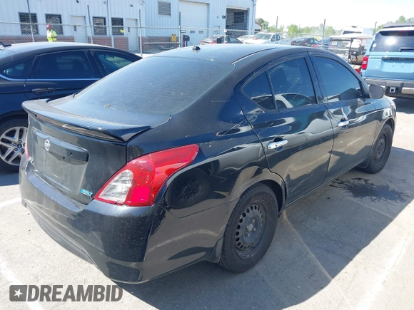 2015 Nissan Versa SV with VIN 3N1CN7AP2FL957991, listed as a IAAI auction lot 42060362 with 136,762 mi miles. Bid and sale history available at carsss.com. Image 4.