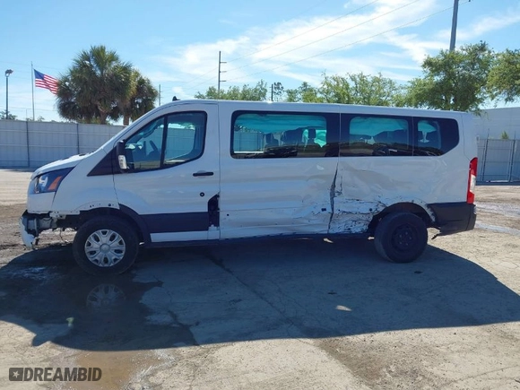 2022 Ford Transit Passenger Wagon XL with VIN 1FBAX2Y86NKA83763, listed as a IAAI auction lot 41858121 with 48,029 mi miles. Bid and sale history available at carsss.com. Image 14.
