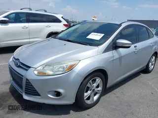 2014 Ford Focus SE with VIN 1FADP3F22EL185266, listed as a IAAI auction lot 42168142 with 177,283 mi miles and . Bid and sale history available at carsss.com. Image 2.