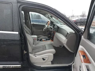 2006 Jeep Grand Cherokee Overland with VIN 1J8HR68296C308382, listed as a IAAI auction lot 41466673 with 167,028 mi miles. Bid and sale history available at carsss.com. Image 5.