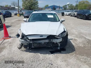 2020 Ford Fusion SE с VIN 3FA6P0HD3LR162034, выставлен на аукционе IAAI как лот 42137249 с пробегом 57 629 миль миль и . История ставок и продаж доступна на DreamBid. Изображение 12.