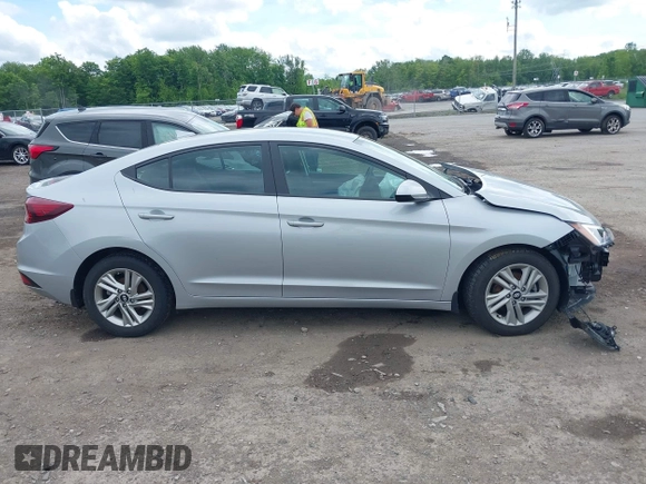 2020 Hyundai Elantra Value Edition z VIN KMHD84LF0LU083231, wystawiony jako IAAI lot #42389540 z przebiegiem 14 338 mil mil oraz . Historia ofert i sprzedaży dostępna na DreamBid. Obrazek 14.