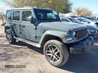 2024 Jeep Wrangler Willys z VIN 1C4RJXN65RW132000, wystawiony jako IAAI lot #41839686 z przebiegiem 14 796 mil mil oraz . Historia ofert i sprzedaży dostępna na DreamBid. Obrazek 1.
