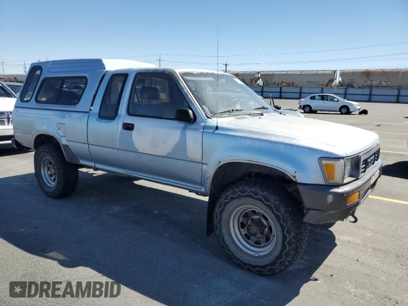 1991 Toyota Pickup z VIN JT4RN13PXM6031833, wystawiony jako Copart lot #58953095 z przebiegiem 252 237 mil mil oraz Czysty tytuł • Clean title. Historia ofert i sprzedaży dostępna na DreamBid. Obrazek 4.