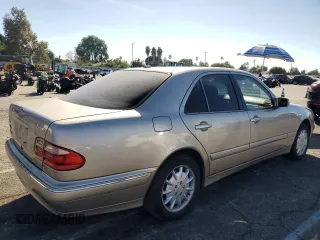2000 Mercedes-Benz E-Class AWD with VIN WDBJF82G0YX029026, listed as a Copart auction lot 78106604 with 134,482 mi miles and Salvage Title. Bid and sale history available at carsss.com. Image 3.