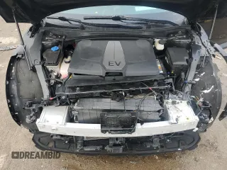 2023 Kia EV6 GT-Line z VIN KNDC4DLC7P5114167, wystawiony jako Copart lot #86711154 z przebiegiem 29 358 mil mil oraz Szkoda całkowita • Salvage title. Historia ofert i sprzedaży dostępna na DreamBid. Obrazek 12.