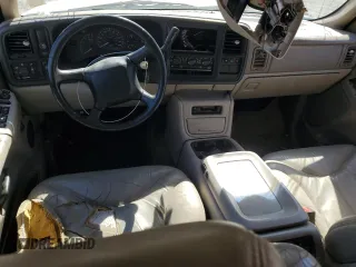2002 GMC Yukon SLT with VIN 1GKEC13Z32R325662, listed as a Copart auction lot 76667074 with 0 mi miles and Salvage Title. Bid and sale history available at carsss.com. Image 8.