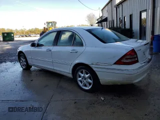 2000 Mercedes-Benz C 230/260/280/320 with VIN WDBRF61J61F042878, listed as a Copart auction lot 80250004 with 137,657 mi miles and Clean Title. Bid and sale history available at carsss.com. Image 2.