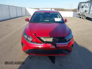 2022 Kia Forte LXS z VIN 3KPF24AD4NE472102, wystawiony jako IAAI lot #41810091 z przebiegiem 45 651 mil mil oraz . Historia ofert i sprzedaży dostępna na DreamBid. Obrazek 12.
