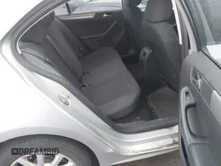 2015 Volkswagen Jetta SE с VIN 3VWD17AJ2FM354359, выставлен на аукционе IAAI как лот 41665595 с пробегом 155 748 миль миль и . История ставок и продаж доступна на DreamBid. Изображение 8.