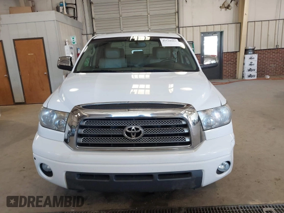 2008 Toyota Tundra Limited z VIN 5TBEV58198S476301, wystawiony jako IAAI lot #41528085 z przebiegiem 230 233 mil mil oraz . Historia ofert i sprzedaży dostępna na DreamBid. Obrazek 13.
