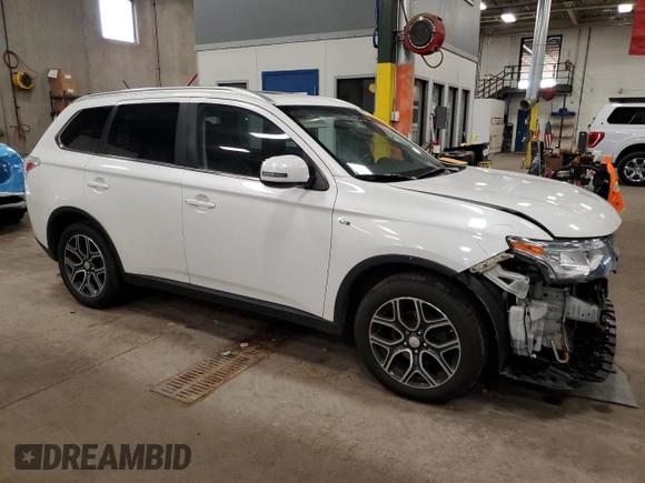 2015 Mitsubishi Outlander GT z VIN JA4JZ4AXXFZ013771, wystawiony jako Copart lot #60136855 z przebiegiem 175 489 mil mil oraz Szkoda całkowita • Salvage title. Historia ofert i sprzedaży dostępna na DreamBid. Obrazek 4.