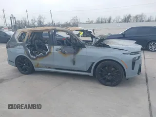 2024 BMW X7 xDrive40i z VIN 5UX23EM08R9W15958, wystawiony jako IAAI lot #41129800 z przebiegiem Nie podano mil oraz . Historia ofert i sprzedaży dostępna na DreamBid. Obrazek 12.