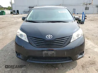 2015 Toyota Sienna L z VIN 5TDZK3DC7FS559722, wystawiony jako Copart lot #59285755 z przebiegiem 104 231 mil mil oraz Szkoda całkowita • Salvage title. Historia ofert i sprzedaży dostępna na DreamBid. Obrazek 5.
