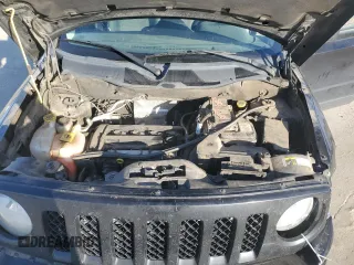 2016 Jeep Patriot Sport z VIN 1C4NJPBB0GD711842, wystawiony jako Copart lot #52802165 z przebiegiem 105 273 mil mil oraz Szkoda całkowita • Salvage title. Historia ofert i sprzedaży dostępna na DreamBid. Obrazek 13.