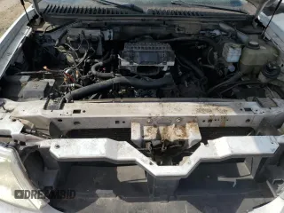 2005 Lincoln Navigator Luxury z VIN 5LMFU28515LJ24173, wystawiony jako Copart lot #58594935 z przebiegiem 224 777 mil mil oraz Czysty tytuł • Clean title. Historia ofert i sprzedaży dostępna na DreamBid. Obrazek 12.