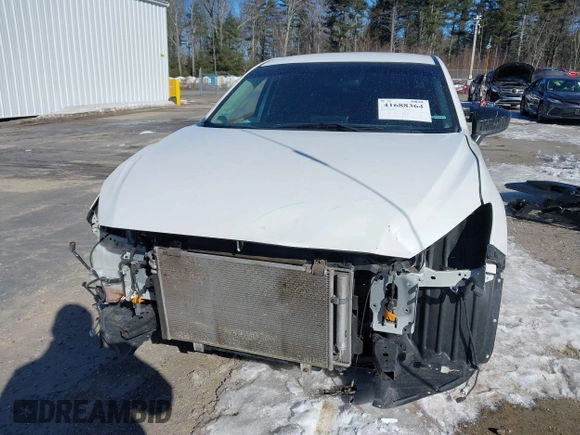 2015 Mazda 3 i SV with VIN JM1BM1T7XF1247024, listed as a IAAI auction lot 41688364 with 118,083 mi miles. Bid and sale history available at carsss.com. Image 6.