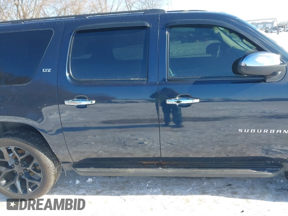 2008 Chevrolet Suburban Commercial with VIN 1GNFK16368J110091, listed as a IAAI auction lot 41328554 with 257,432 mi miles. Bid and sale history available at carsss.com. Image 13.