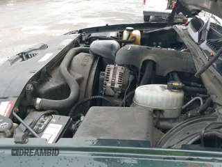 2003 Chevrolet Silverado 1500HD LS с VIN 1GCGK13U33F209456, выставлен на аукционе IAAI как лот 41319790 с пробегом 230 974 миль миль и . История ставок и продаж доступна на DreamBid. Изображение 20.