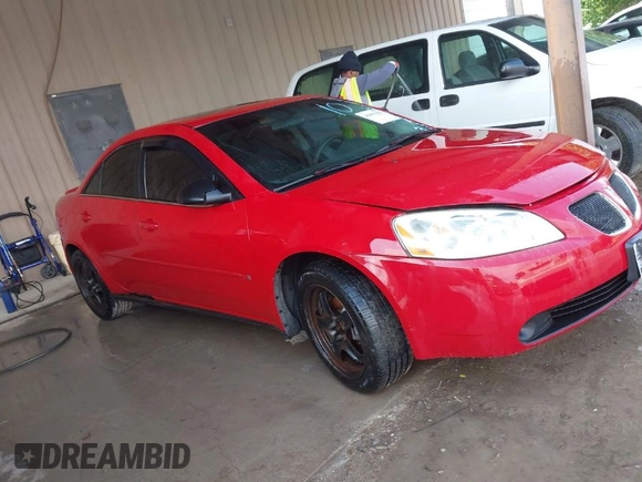 2007 Pontiac G6 with VIN 1G2ZG58B274108634, listed as a IAAI auction lot 42005168 with 239,053 mi miles. Bid and sale history available at carsss.com. Image 1.