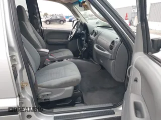 2007 Jeep Liberty Sport with VIN 1J4GK48K67W511199, listed as a IAAI auction lot 42079058 with 156,699 mi miles. Bid and sale history available at carsss.com. Image 5.