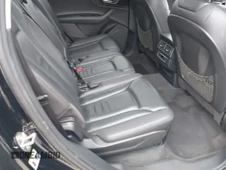 2017 Audi Q7 Premium Plus with VIN WA1LAAF7XHD008027, listed as a IAAI auction lot 41930270 with 128,713 mi miles. Bid and sale history available at carsss.com. Image 8.