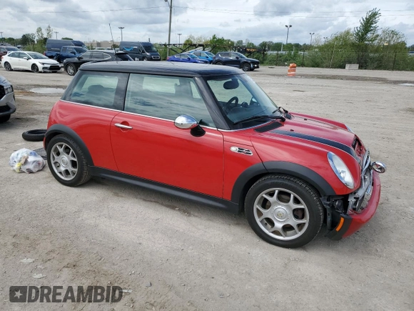 2005 MINI Hardtop S z VIN WMWRE33505TL15594, wystawiony jako Copart lot #55207915 z przebiegiem Nie podano mil oraz Szkoda całkowita • Salvage title. Historia ofert i sprzedaży dostępna na DreamBid. Obrazek 4.