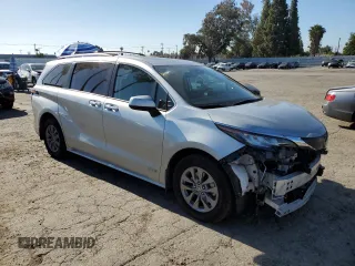 2021 Toyota Sienna XLE z VIN 5TDJRKEC8MS058563, wystawiony jako Copart lot #56932015 z przebiegiem 57 319 mil mil oraz Szkoda całkowita • Salvage title. Historia ofert i sprzedaży dostępna na DreamBid. Obrazek 4.