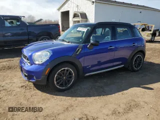 2015 MINI Cooper Countryman S with VIN WMWZC5C58FWP47318, listed as a Copart auction lot 49722375 with 141,955 mi miles and Clean Title. Bid and sale history available at carsss.com. Image 1.