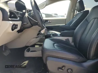 2023 Chrysler Pacifica Touring L с VIN 2C4RC1BG0PR606557, выставлен на аукционе Copart как лот 57833105 с пробегом 18 551 миль миль и Списание • Salvage title. История ставок и продаж доступна на DreamBid. Изображение 7.