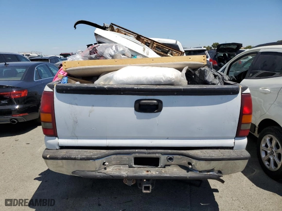 2000 Chevrolet Silverado 1500 LS with VIN 2GCEK19T2Y1156978, listed as a Copart auction lot 63539884 with 209,759 mi miles and Salvage Title. Bid and sale history available at carsss.com. Image 6.