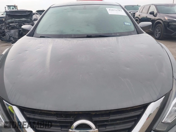 2018 Nissan Altima 2.5 SR with VIN 1N4AL3AP3JC165961, listed as a IAAI auction lot 41875782 with 56,252 mi miles. Bid and sale history available at carsss.com. Image 6.