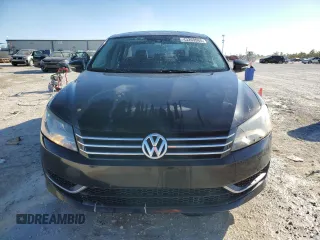 2012 Volkswagen Passat SE z VIN 1VWBH7A38CC049465, wystawiony jako Copart lot #43269985 z przebiegiem 140 636 mil mil oraz Szkoda całkowita • Salvage title. Historia ofert i sprzedaży dostępna na DreamBid. Obrazek 5.