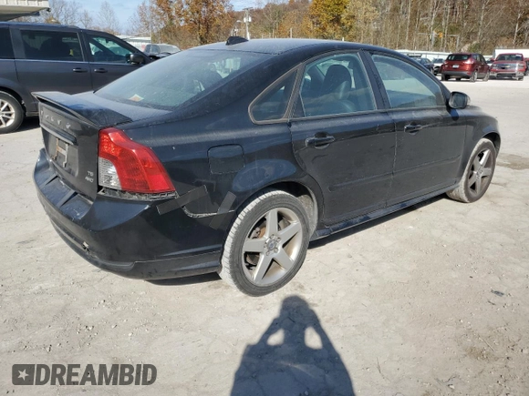 2010 Volvo S40 R-Design with VIN YV1672MH2A2487400, listed as a Copart auction lot 78263084 with 171,047 mi miles and Salvage Title. Bid and sale history available at carsss.com. Image 3.