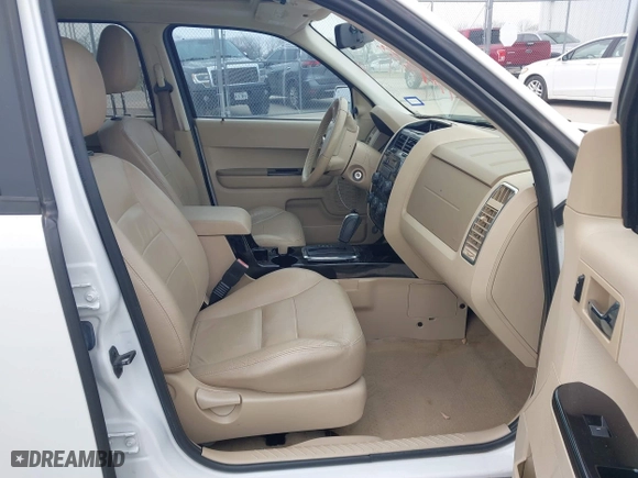 2008 Ford Escape Limited with VIN 1FMCU04168KE51420, listed as a IAAI auction lot 41435393 with 123,005 mi miles. Bid and sale history available at carsss.com. Image 5.