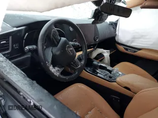 2025 Lexus NX 350 z VIN 2T2AGCEZ7SC061570, wystawiony jako Copart lot #43839055 z przebiegiem Nie podano mil oraz Szkoda całkowita • Salvage title. Historia ofert i sprzedaży dostępna na DreamBid. Obrazek 8.