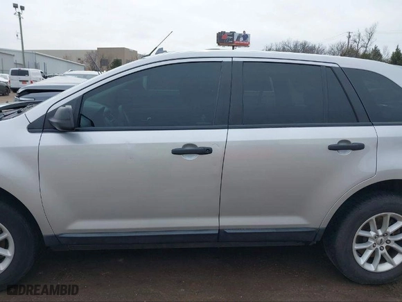 2013 Ford Edge SE with VIN 2FMDK3GC1DBC54068, listed as a IAAI auction lot 40821488 with 175,800 mi miles. Bid and sale history available at carsss.com. Image 15.