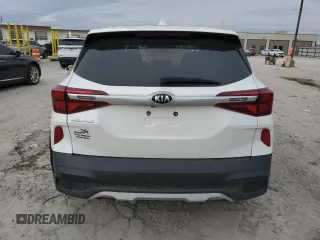 2021 Kia Seltos LX with VIN KNDEPCAA7M7160366, listed as a Copart auction lot 47432715 with 42,671 mi miles and Salvage Title. Bid and sale history available at carsss.com. Image 6.