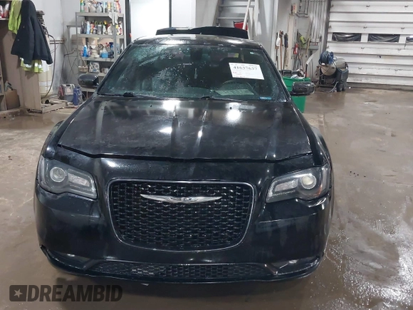 2016 Chrysler 300 with VIN 2C3CCAGG6GH287822, listed as a IAAI auction lot 41637637 with 125,604 mi miles. Bid and sale history available at carsss.com. Image 13.
