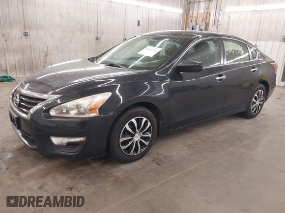 2015 Nissan Altima S with VIN 1N4AL3AP5FN871311, listed as a IAAI auction lot 42145112 with 174,605 mi miles and . Bid and sale history available at carsss.com. Image 2.
