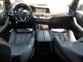 2019 BMW X5 xDrive40i with VIN 5UXCR6C54KLK88490, listed as a Copart auction lot 57917005 with 50,948 mi miles and Salvage title. Bid and sale history available at DreamBid. Image 8.