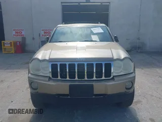2005 Jeep Grand Cherokee Limited with VIN 1J4HR58N95C510465, listed as a IAAI auction lot 42027740 with 153,451 mi miles. Bid and sale history available at carsss.com. Image 12.