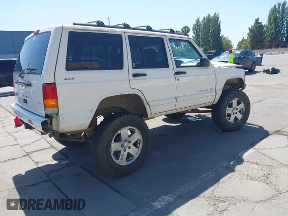 1998 Jeep Cherokee Sport with VIN 1J4FJ68S4WL227094, listed as a IAAI auction lot 42361950 with Not provided miles and . Bid and sale history available at DreamBid. Image 4.