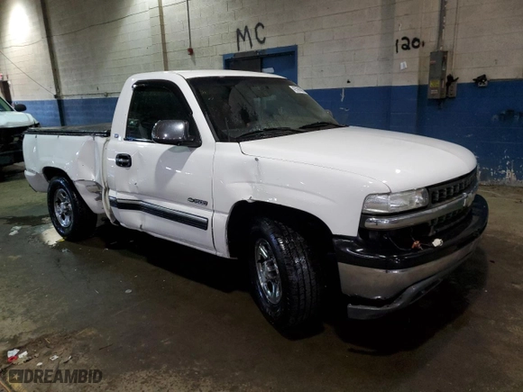 2002 Chevrolet Silverado 1500 with VIN 1GCEC14W42Z286600, listed as a Copart auction lot 42590885 with 234,109 mi miles and Salvage Title. Bid and sale history available at carsss.com. Image 4.
