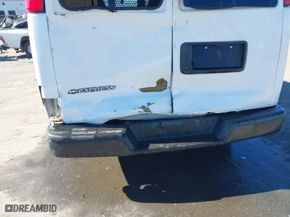 2008 Chevrolet Express Cargo Van with VIN 1GCFG15X381153012, listed as a IAAI auction lot 41695021 with 134,678 mi miles. Bid and sale history available at carsss.com. Image 17.