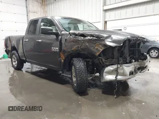 2017 Ram 1500 SLT z VIN 1C6RR7GG6HS715932, wystawiony jako IAAI lot #41155125 z przebiegiem 143 549 mil mil oraz . Historia ofert i sprzedaży dostępna na DreamBid. Obrazek 1.