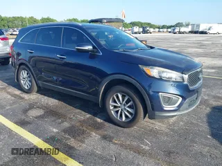 2016 Kia Sorento LX with VIN 5XYPG4A36GG045104, listed as a IAAI auction lot 41922121 with 169,874 mi miles and . Bid and sale history available at carsss.com. Image 1.